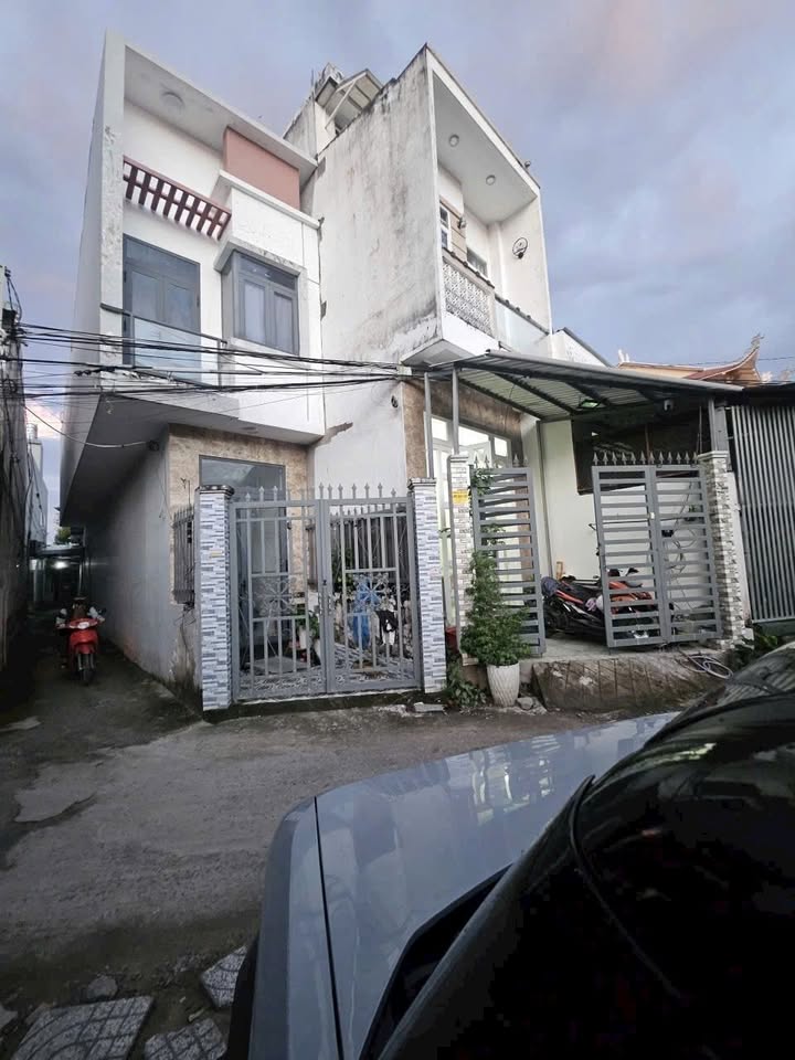 Nhà trệt lầu mới đẹp hẻm Liên Tổ 5-6 Nguyễn Văn Cừ 50m² giá 2.15 tỷ - Sẵn sàng vào ở!