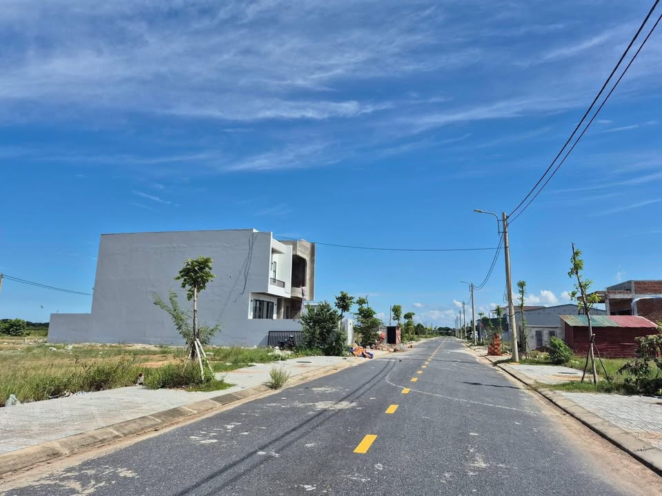 Đất nền khu dân cư Lê Thế Tiết, 150m² giá 1.45 tỷ - Cơ hội đầu tư vàng!