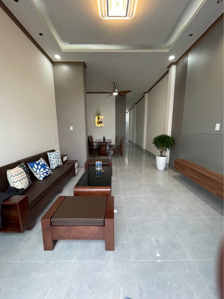 Nhà Phong Nẫm 100m² giá 1.58 tỷ - Nhà mới, ô tô vào tận nơi!