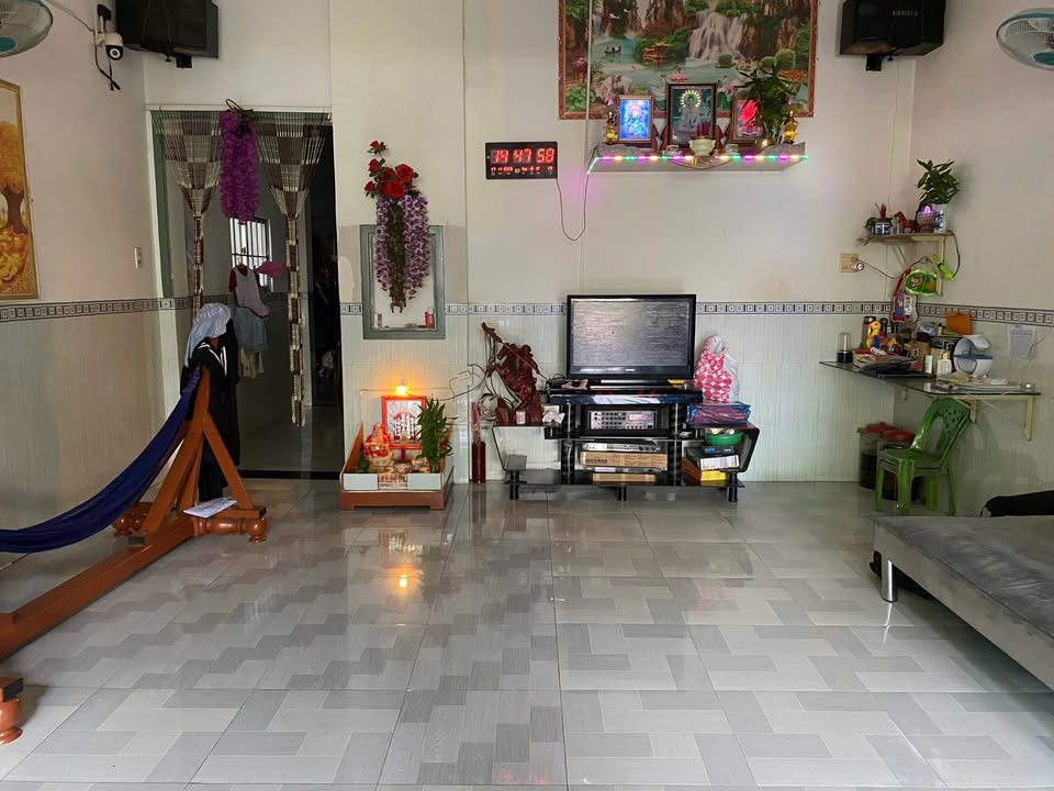 Nhà cấp 4 mặt tiền đường Vũ Trọng Phụng, 100m² giá 1.4 tỷ - Cơ hội đầu tư hấp dẫn!