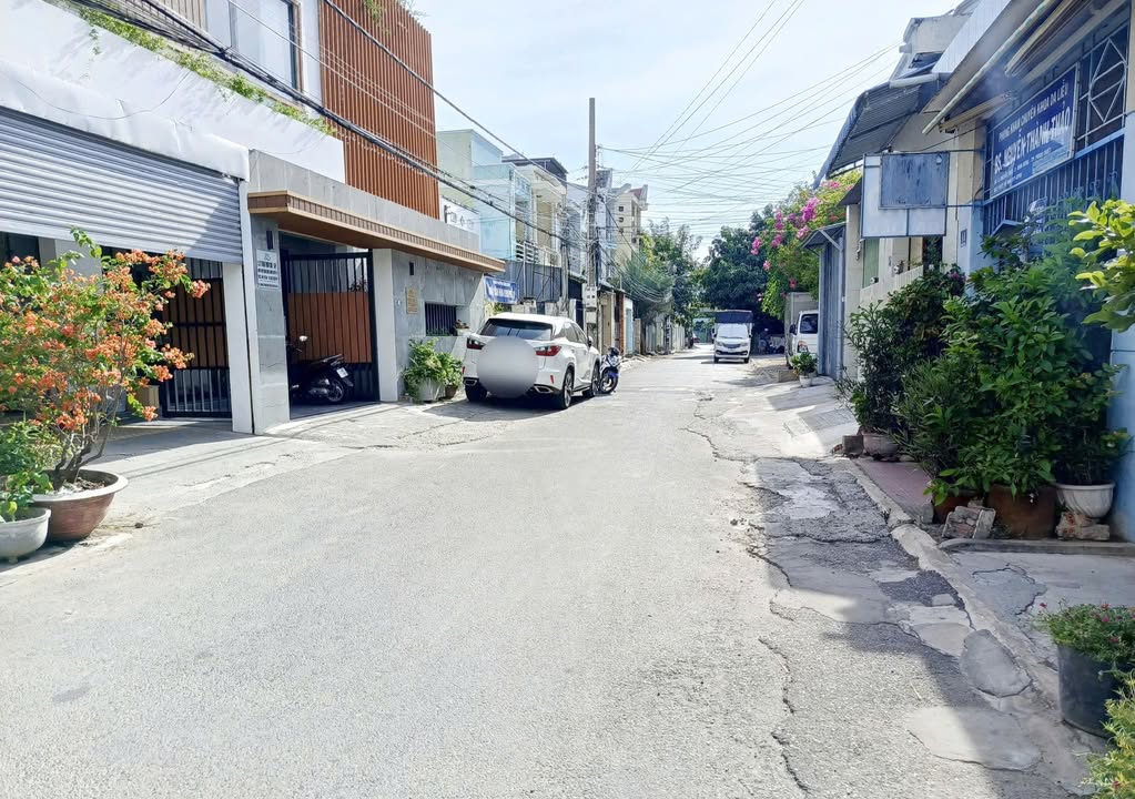 Nhà mặt tiền Nguyễn Trãi, Phường Bình Hưng, 78m², giá 5.2 tỷ - Đầu tư sinh lời ngay!