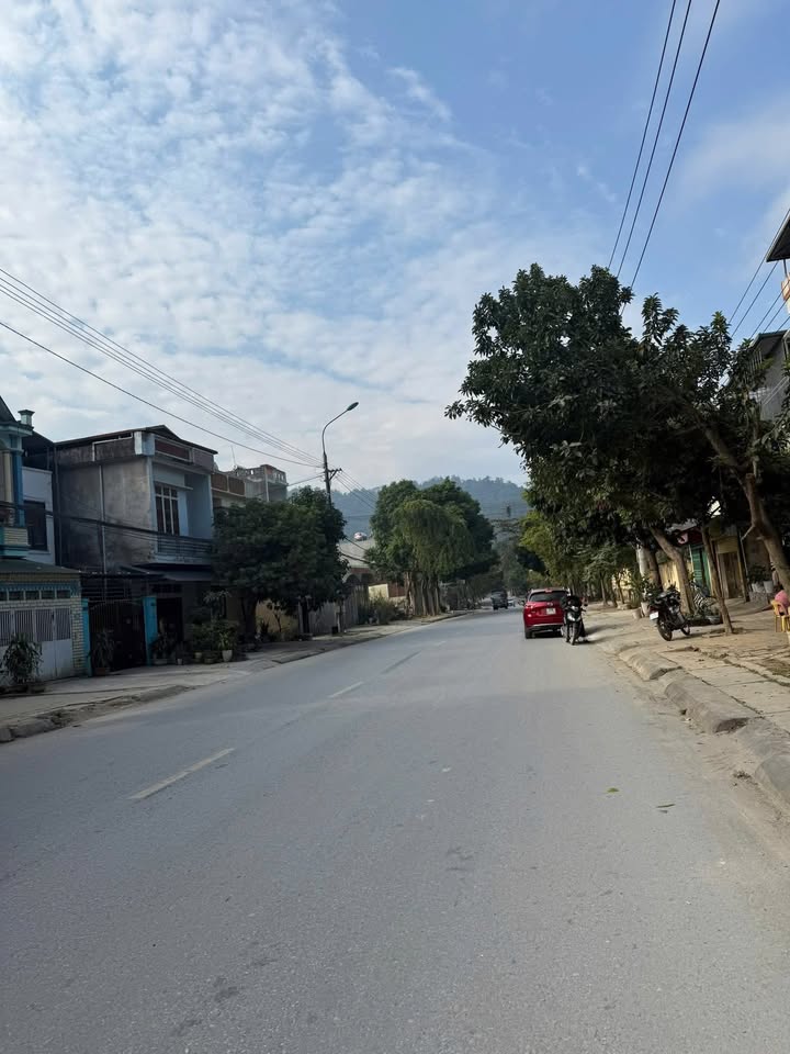 Đất nền Quang Trung, Hà Giang 74m² giá 800 triệu - Đường ô tô tránh nhau, an ninh tốt!