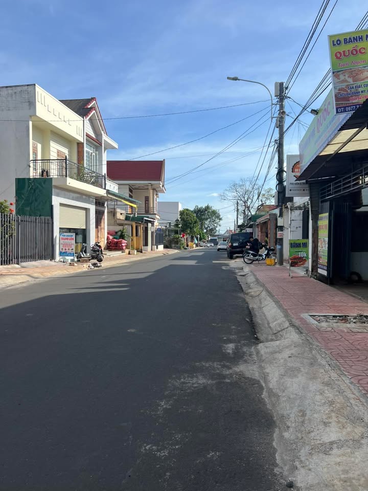 Kho xưởng 220m² Đặng Thái Thân, Buôn Ma Thuột giá 7.9 tỷ - Đầu tư sinh lời ngay!