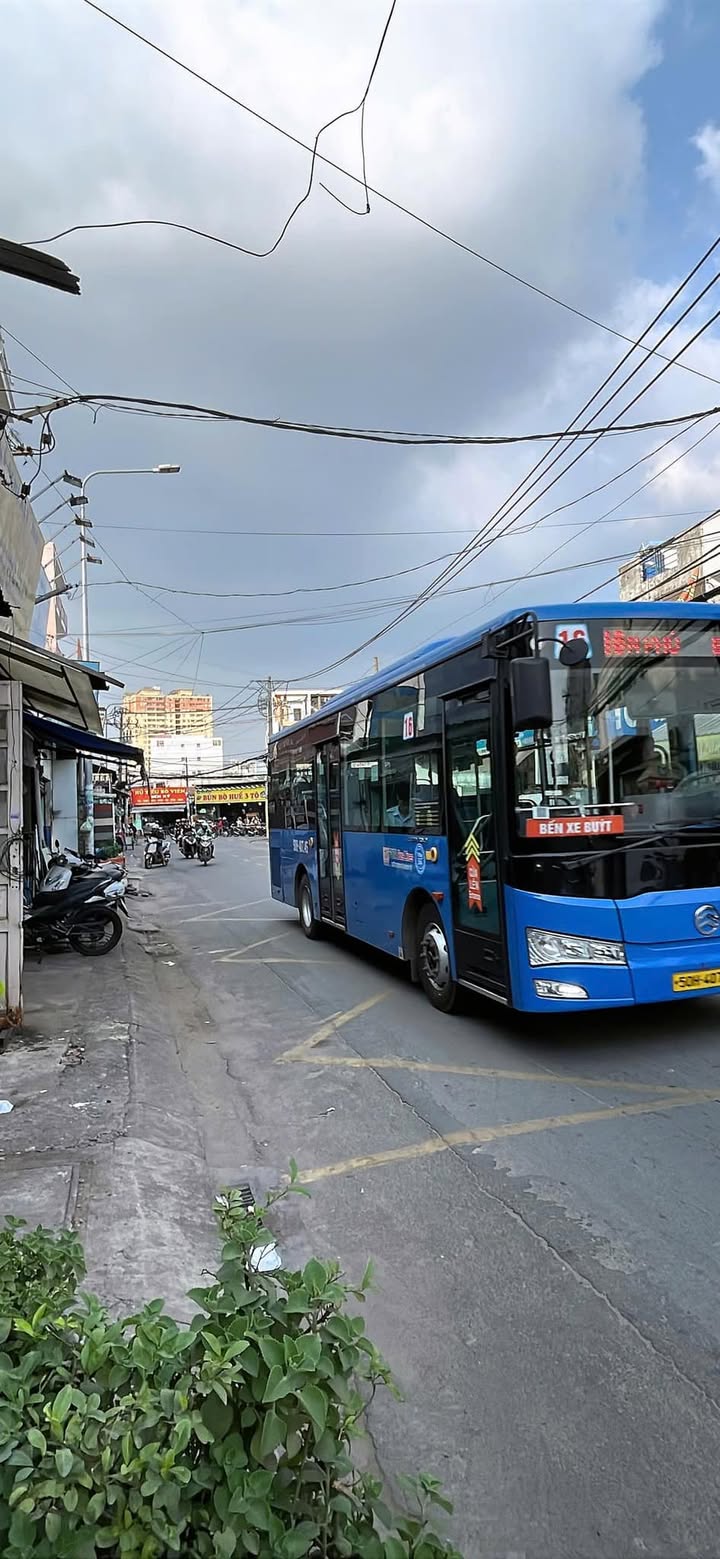 Mặt tiền kinh doanh Trương Phước Phan, Quận Bình Tân 126m² giá 13.8 tỷ - Đầu tư sinh lời ngay!