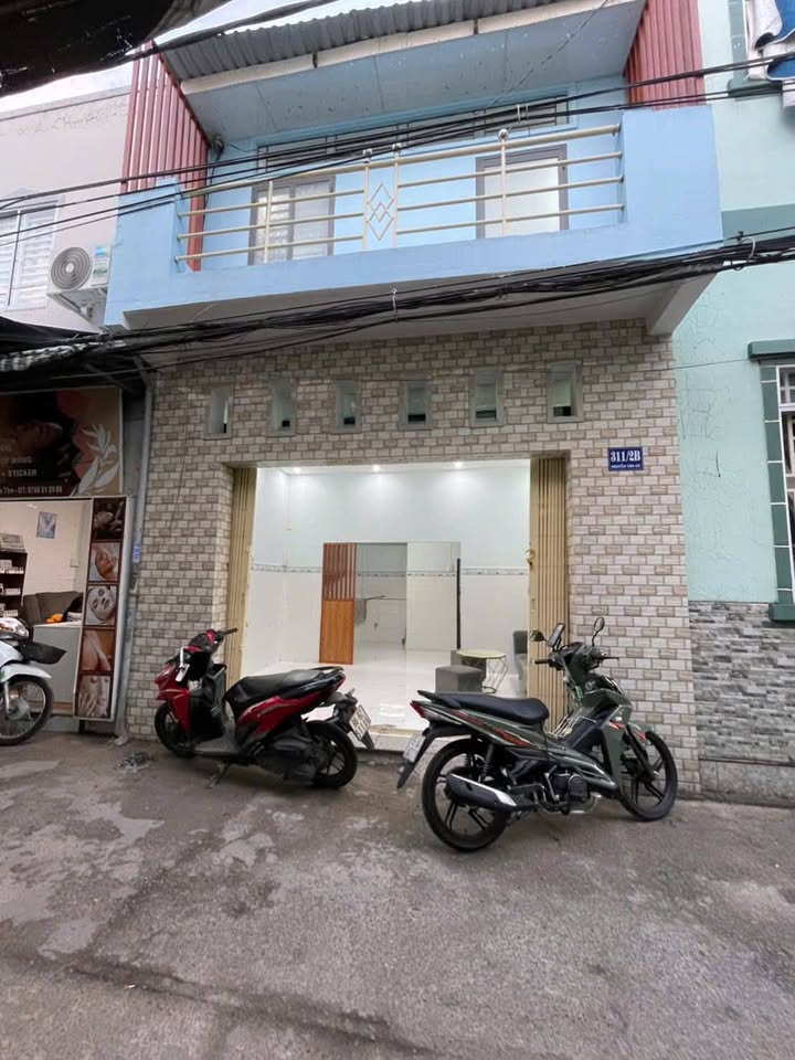 Nhà 3 tầng hẻm 311 Nguyễn Văn Cừ, Cần Thơ giá 1.65 tỷ - Thích hợp kinh doanh