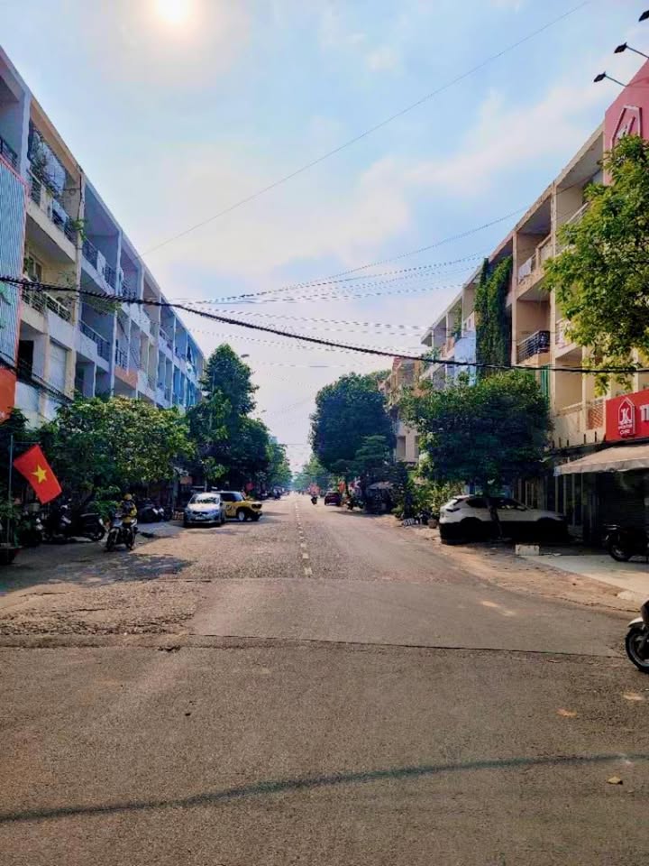 FrontHouse trên đường Nguyễn Sỹ Sách 63m² giá 8 tỷ - Mặt tiền đắc địa, đầu tư sinh lời!