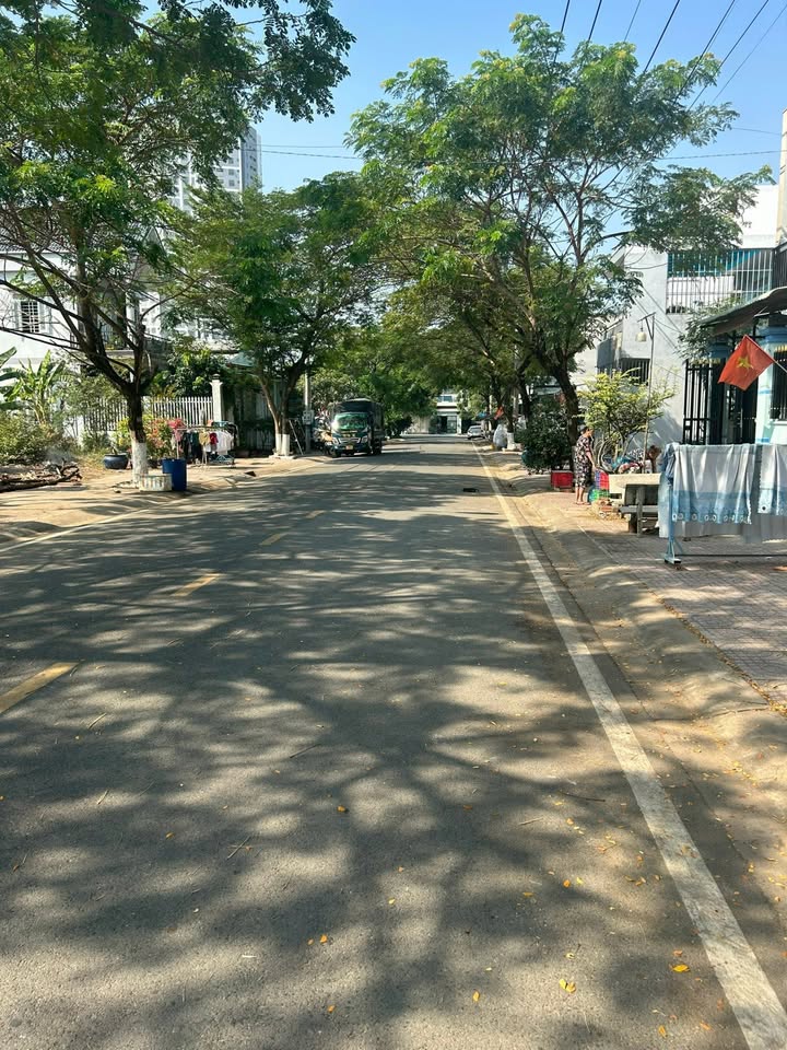 Đất thổ cư 100% Khu Tái Định Cư Châu Thới Dĩ An 100m² chỉ 4 tỷ - Đầu tư sinh lời ngay!