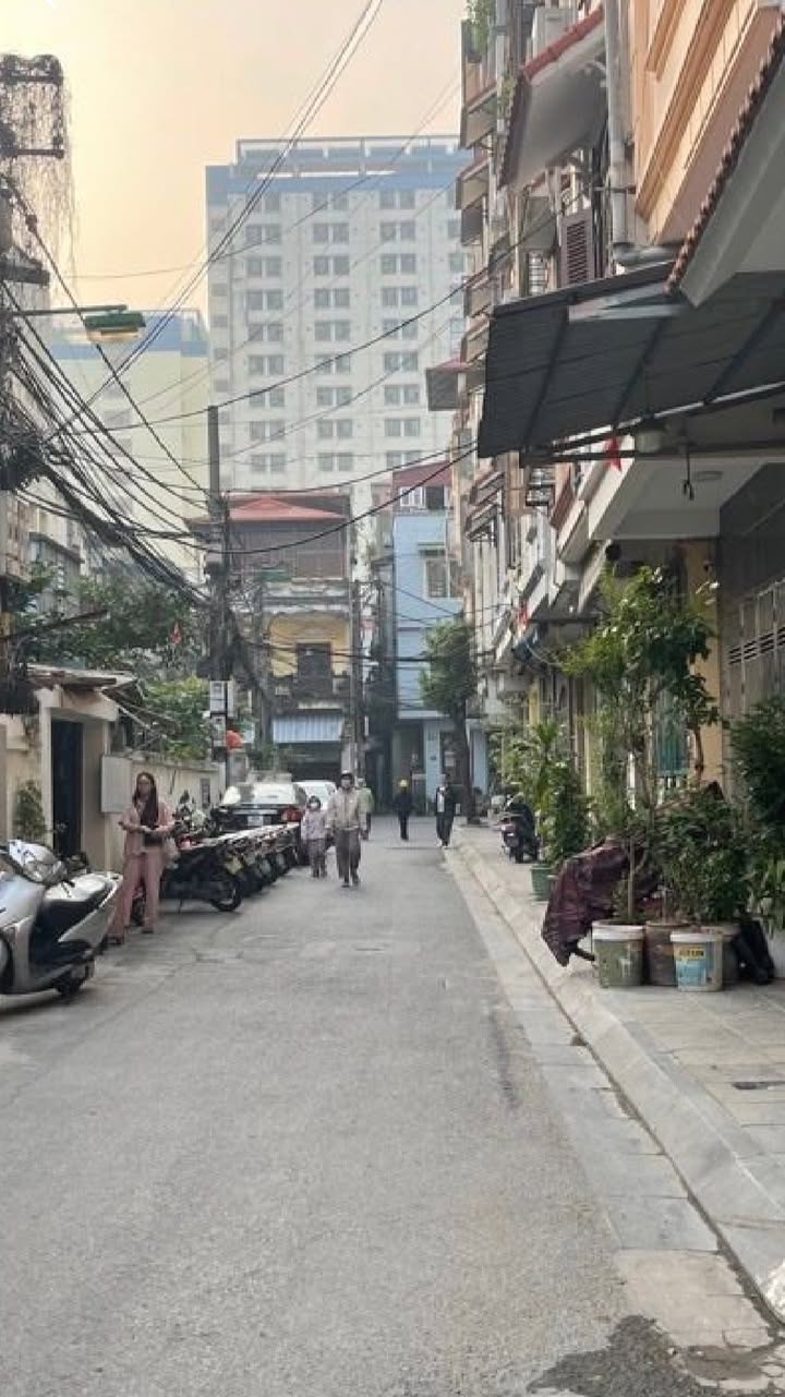 Căn hộ tập thể Nghĩa Đô, Cầu Giấy 40m² giá 2 tỷ - Thiết kế xinh xắn, sẵn sàng giao dịch!