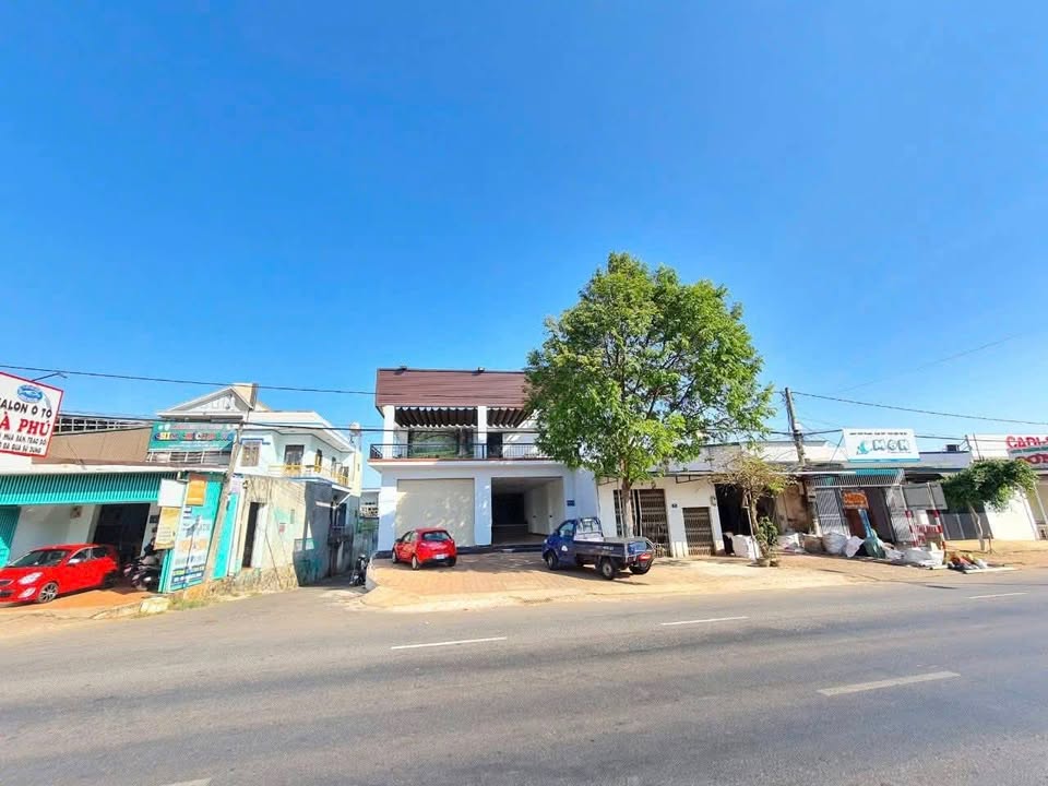 Cho thuê mặt bằng 900m² Nguyễn Chí Thanh - Giá 50 triệu/tháng - Vị trí đắc địa gần Ecocity