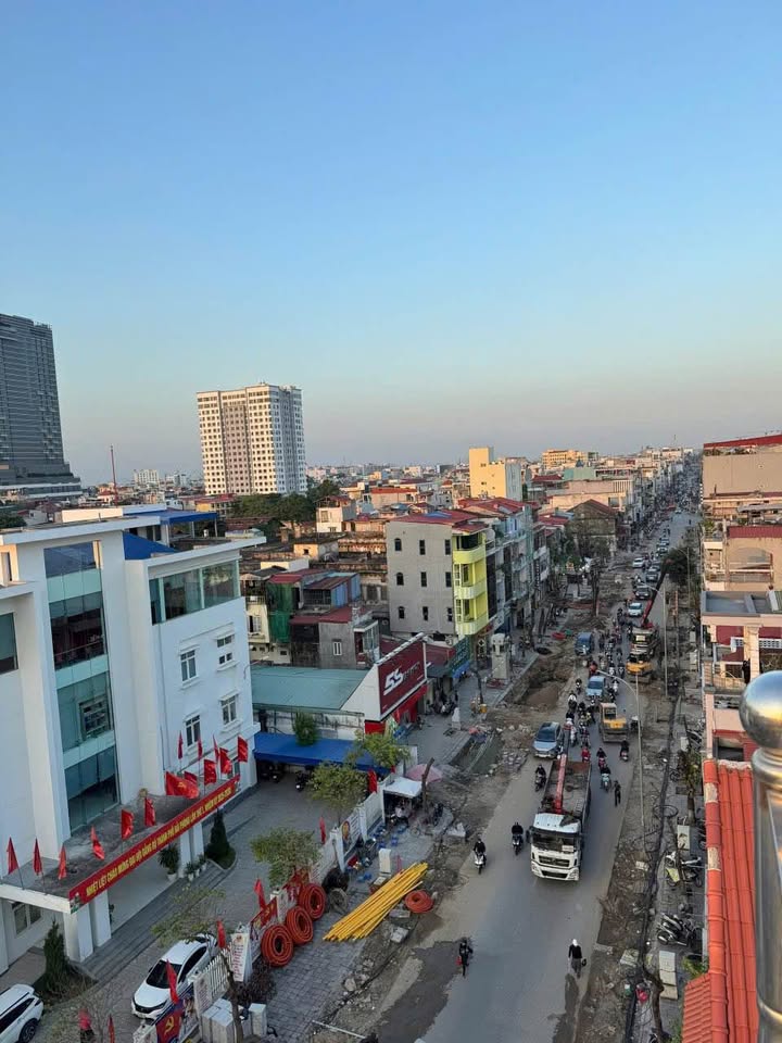 FrontHouse Đường Lê Lợi, Ngô Quyền 56m² giá chỉ 1x tỷ - Đoạn đường đẹp, vỉa hè rộng!