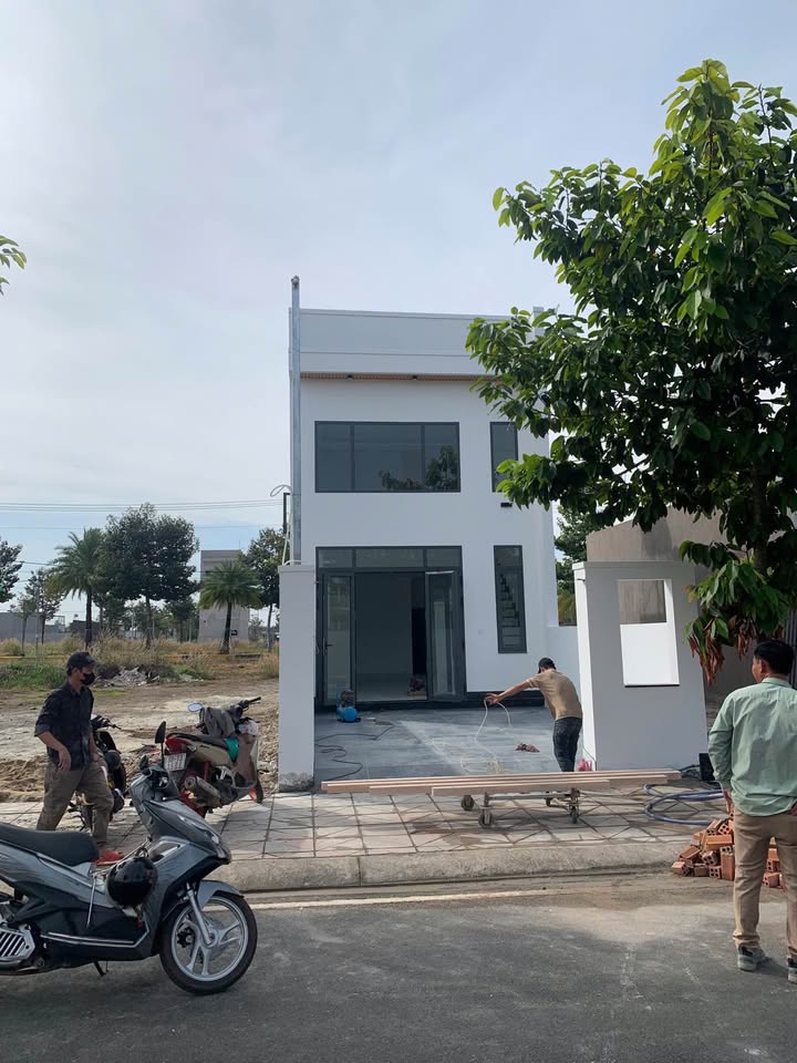 Nhà 1 trệt 1 lầu Cát Tường Phú Hưng 90m² giá 1.75 tỷ - Dân cư đông đúc, thuận tiện di chuyển!