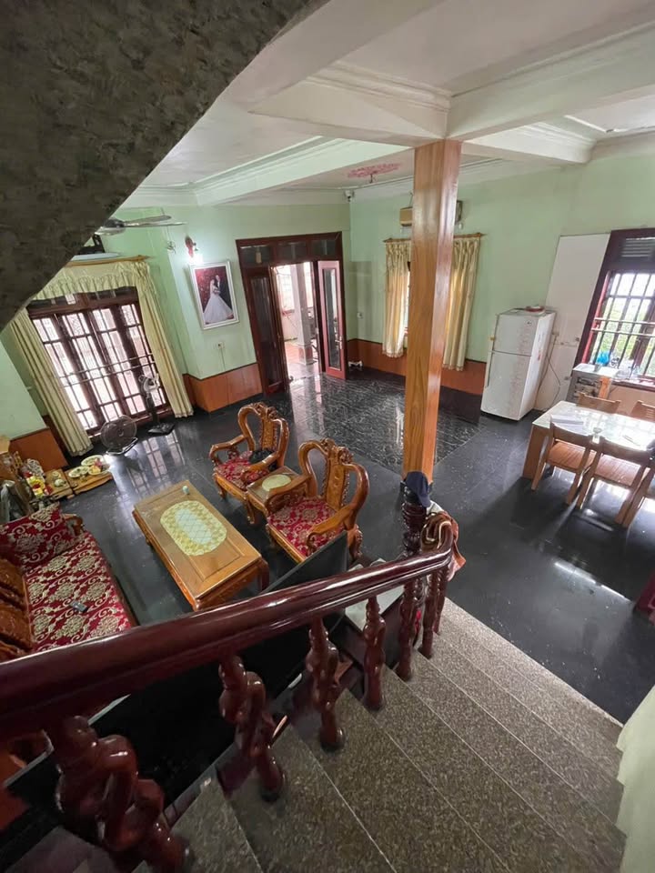 Nhà 2 tầng mái thái Cẩm Thạch 256m² giá 2.5 tỷ - Không thể bỏ lỡ!