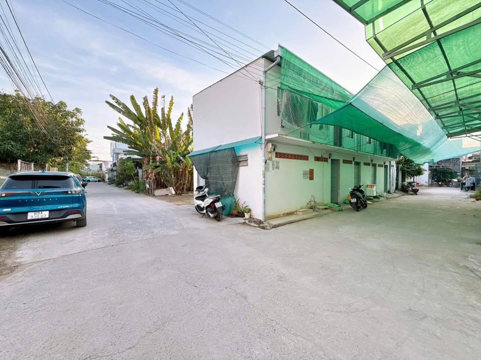 Nhà trệt lầu hoàn công 67.5m² giá 3.75 tỷ - Full nội thất hiện đại, sẵn sàng ở ngay!