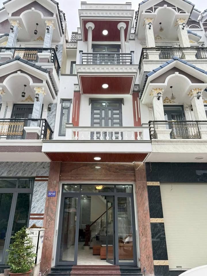 Nhà hoàn công KDC Phú Hồng Khang, 60m² giá 4.45 tỷ - Sẵn sàng vào ở ngay!