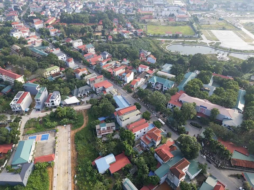 Đất nền Hợp Hòa Tam Dương 185m² giá 2 tỷ - Vị trí đắc địa, pháp lý rõ ràng!