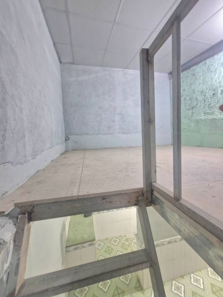 Nhà gác suốt 15m² tại ấp 4, Nhơn Đức, Nhà Bè chỉ 340 triệu - Cơ hội đầu tư tuyệt vời!
