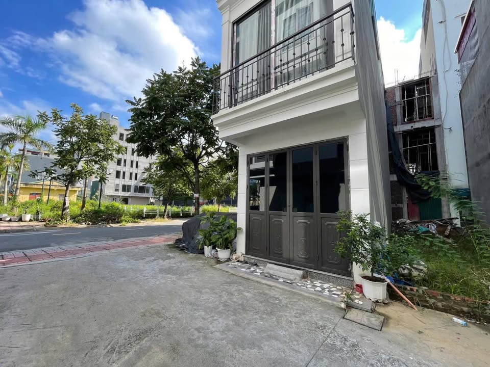 Đất TĐC Ngọc Thụy Long Biên 30m² giá 9.6 tỷ - Hàng hiếm không thể bỏ lỡ!