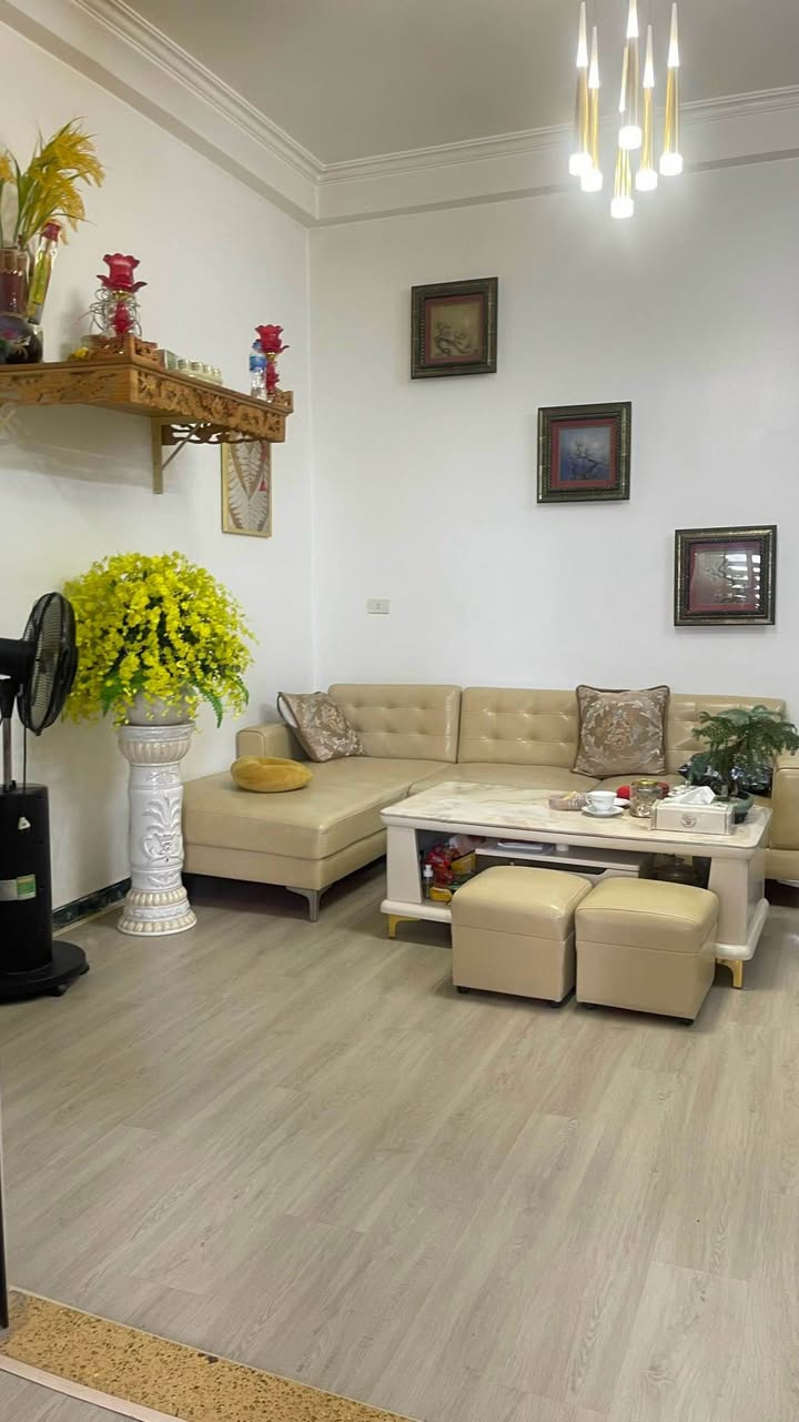 Bán nhà mặt phố Hạ Long Bãi Cháy 66.1m² chỉ 13 tỷ - Vị trí kinh doanh đắc địa!