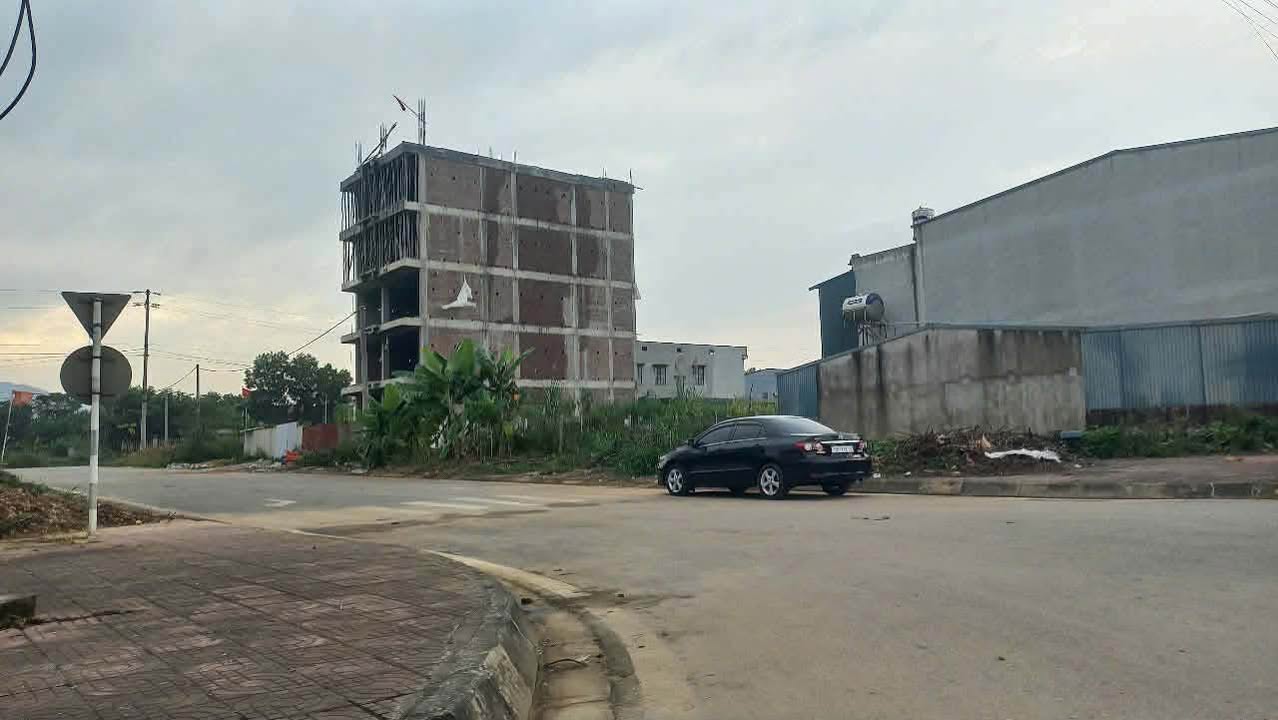 Đất thổ cư 2 mặt tiền đường Việt Bắc 100m² giá 2 tỷ - Cơ hội đầu tư hấp dẫn!