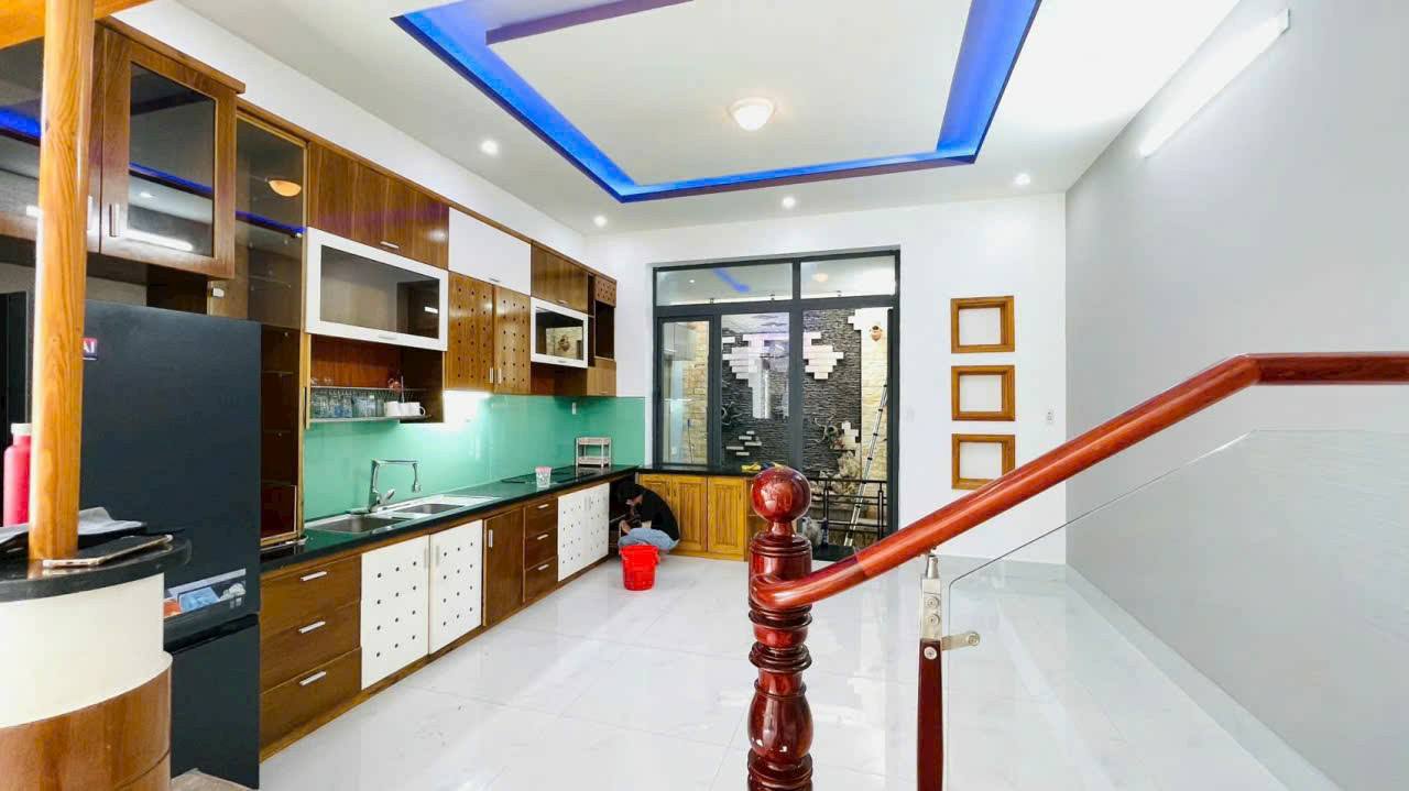 Shophouse góc 2 mặt tiền Nguyễn Hữu Cảnh, Rạch Dừa 121m² giá 13.8 tỷ - Kinh doanh đa ngành!