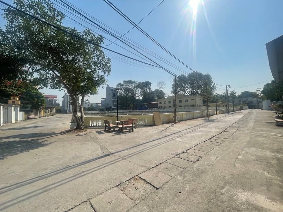 Đất nền Nam Hồng, Đông Anh 100m² giá 5.1 tỷ - Vị trí đắc địa giao thông thuận lợi!