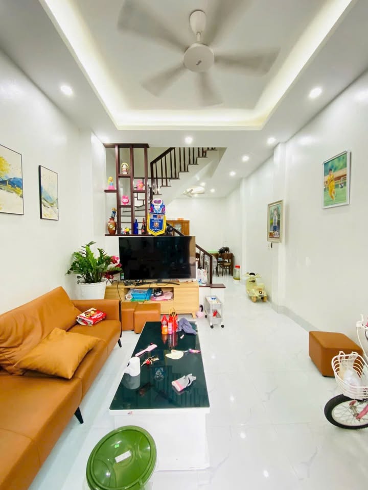 Nhà 3 tầng phường Quang Trung, TP Thái Bình - Giá chỉ 2.3 tỷ, đầy đủ nội thất!