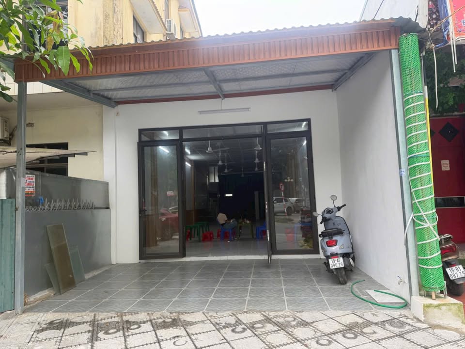 Nhà cấp 4 gác xép mặt đường Đại Lộ Hùng Vương 82m² giá 6 tỷ - Sẵn sàng vào ở ngay!