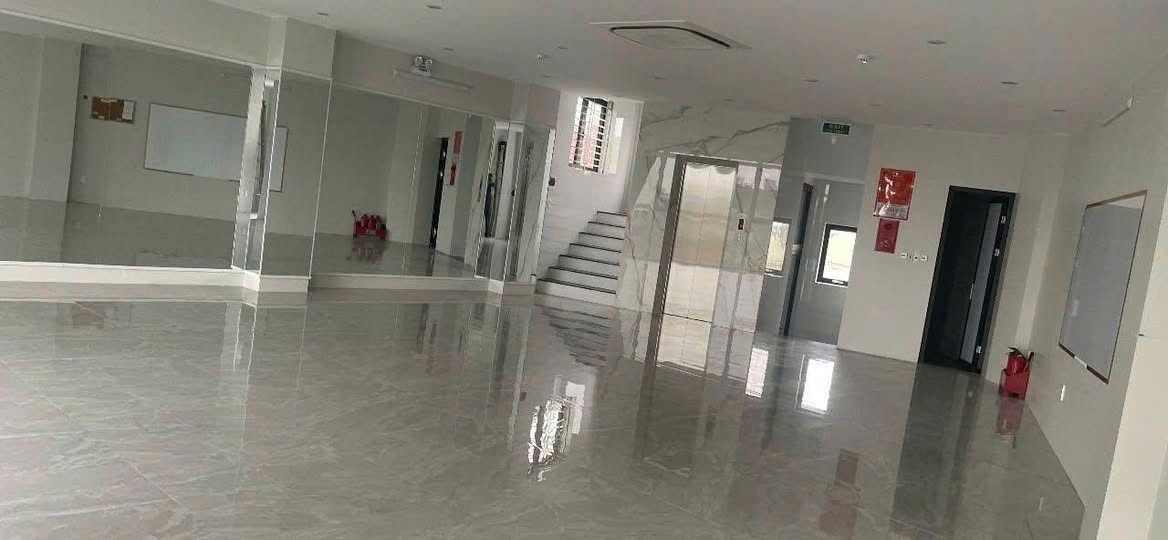 Cho thuê mặt bằng Hồng Bàng Vinh 140m² giá 10 triệu - Phù hợp làm văn phòng, studio, phòng nhảy!