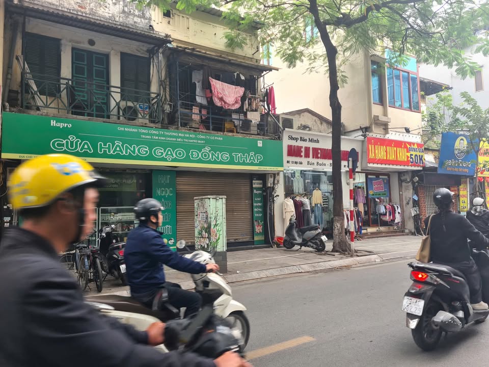 Nhà phố cho thuê mặt đường Đội Cấn, quận Ba Đình, 86.8m² - Vị trí kinh doanh đắc địa!