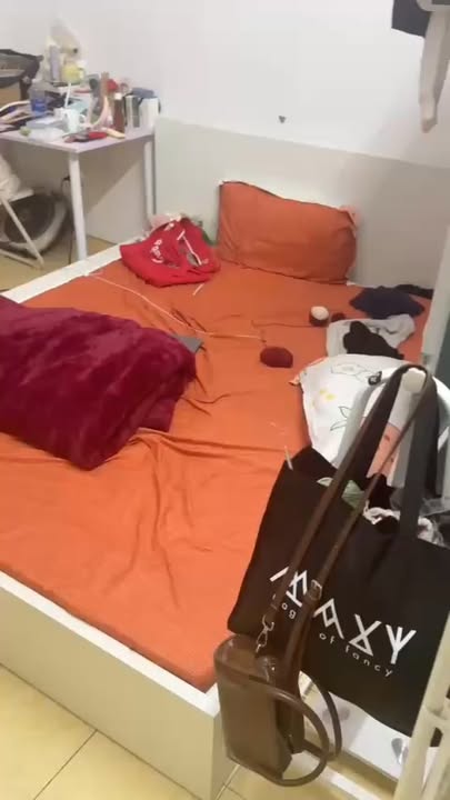 Căn hộ 2PN B11C Nam Trung Yên, Cầu Giấy 65m² giá 10 triệu - Gần trường học và bệnh viện!