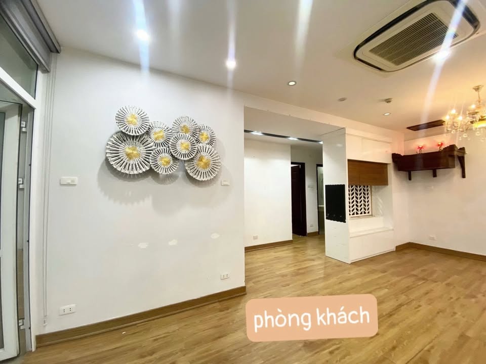 Căn hộ CT2 Chung cư 183 Hoàng Văn Thái 80m² giá 12.5 triệu - Sẵn sàng vào ở ngay!