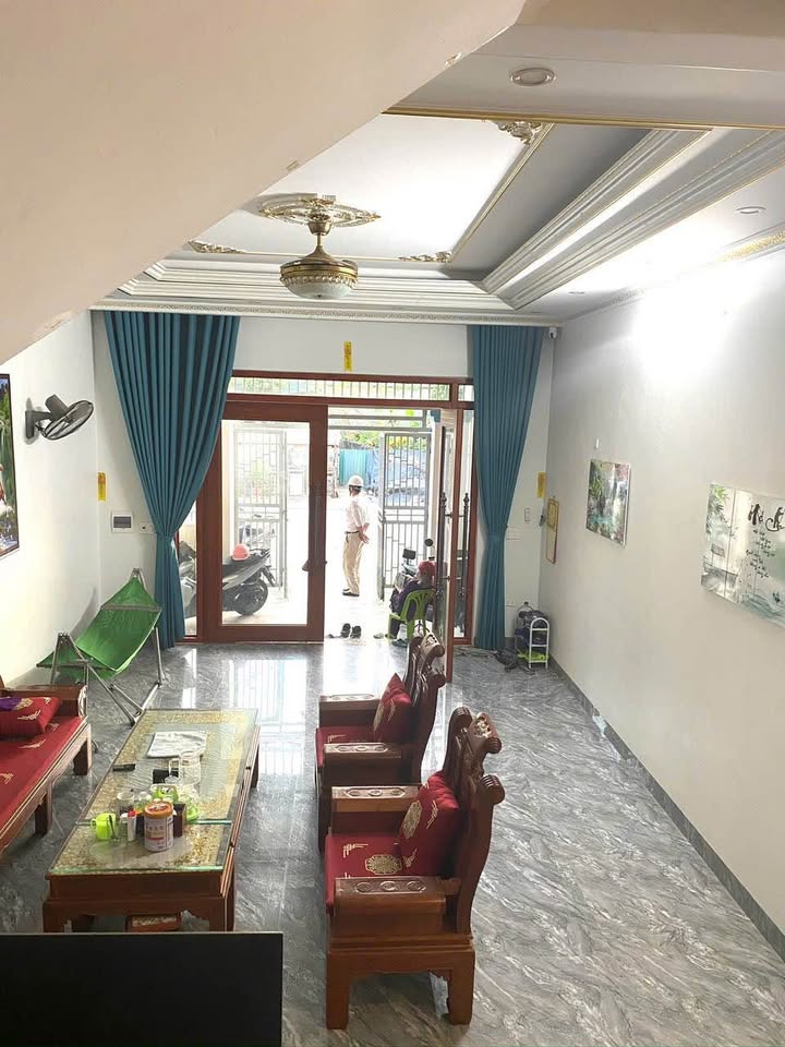 Nhà 2 tầng Tái Định Cư Thôn 5 Hải Xuân 100m² giá 3 tỷ - Thiết kế hiện đại, vị trí đắc địa!