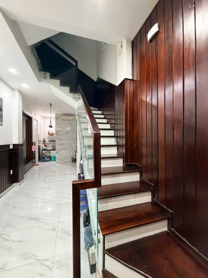 Nhà cho thuê tại phường Tân Định, quận 1 - Diện tích 119m², giá 25 triệu/tháng!