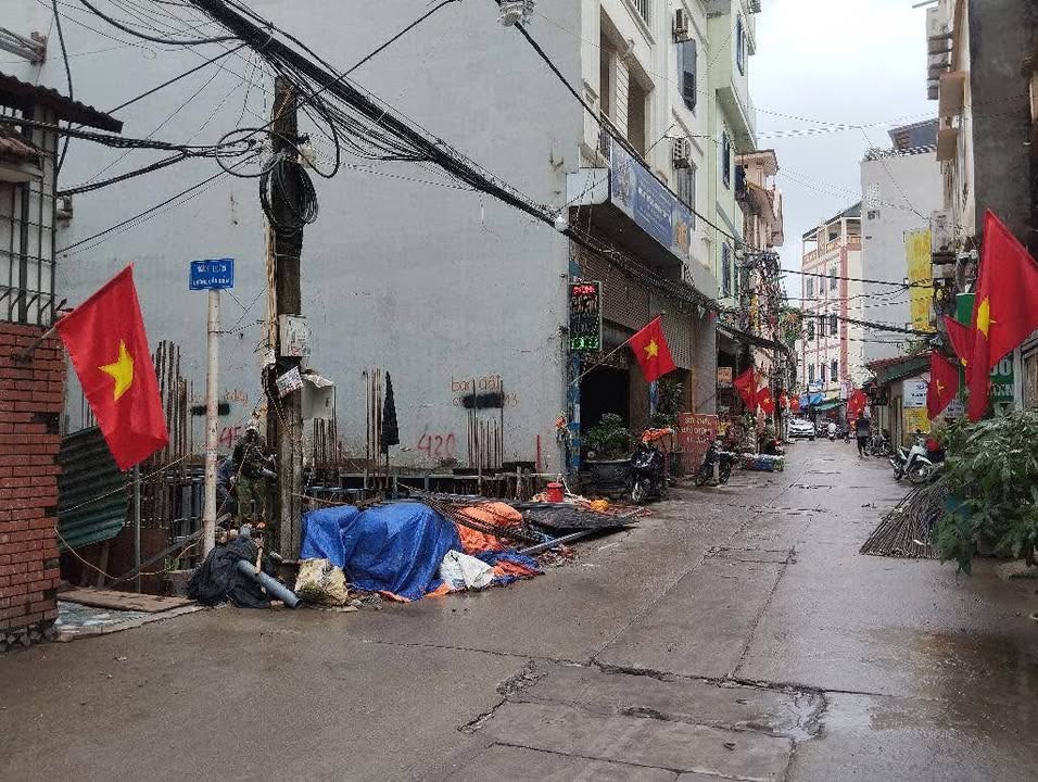 Nhà 5 tầng Cầu Diễn 40m² giá 8.4 tỷ - Đầu tư sinh lời cao!