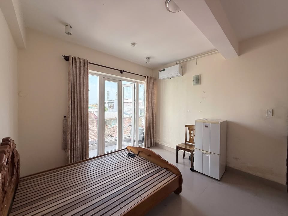 Phòng cho thuê hẻm 839 Lê Văn Lương, Nhà Bè 3.3 triệu - Ban công thoáng mát!