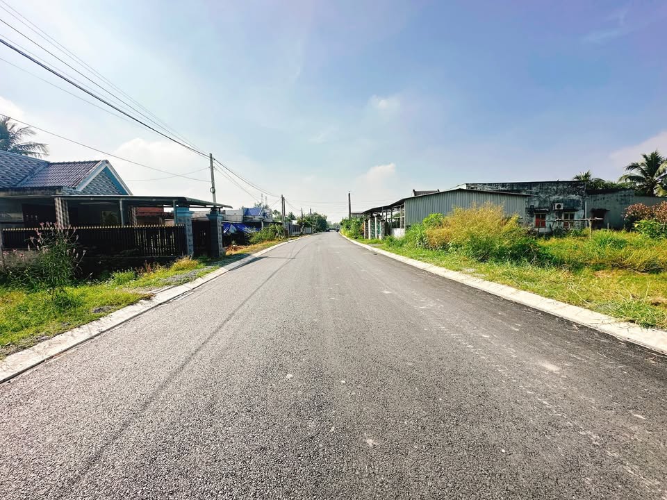 Đất mặt tiền đường số 2 Bình Lợi, Đức Hoà, Long An 241.5m² giá 2.5 tỷ - Cơ hội đầu tư tuyệt vời!