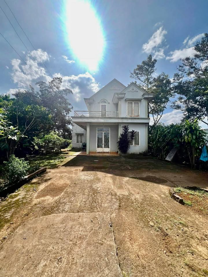 Nhà cho thuê Lý Thái Tổ, Bảo Lộc 1PN giá 3 triệu - Sân ô tô rộng rãi!