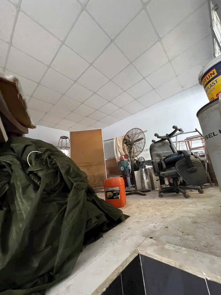 Nhà đường 11, Thủ Đức 98.5m² giá 8 tỷ - Vị trí đắc địa gần Đỗ Xuân Hợp!