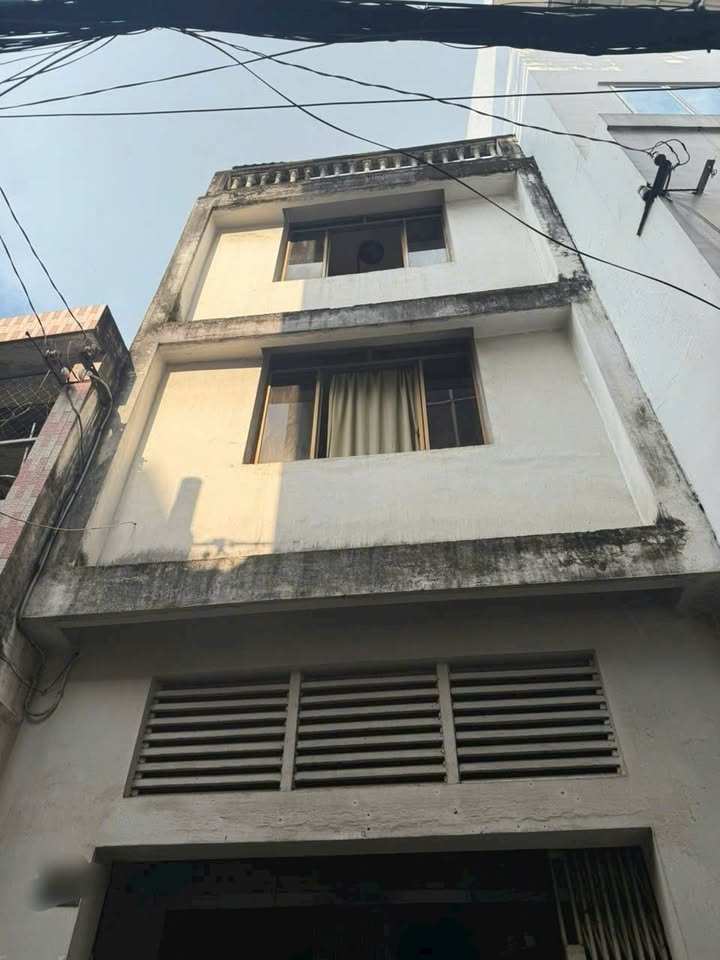 Nhà riêng quận 10, đường 3/2, diện tích 29m² chỉ 4 tỷ - Hẻm xe hơi thông thoáng!