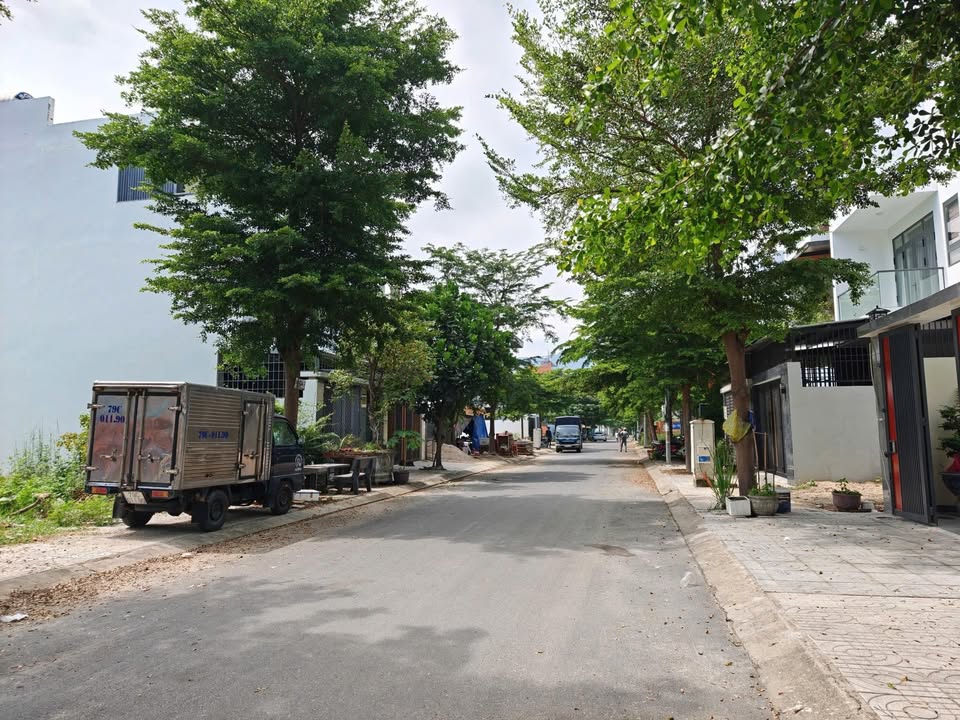 Đất nền Khu đô thị Mỹ Gia 100m² giá 5.65 tỷ - Gần sông, không gian xanh mát!