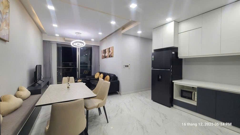 Căn hộ Midtown Phú Mỹ Hưng 96m² giá 32.5 triệu - Mới sửa chữa đẹp lung linh!