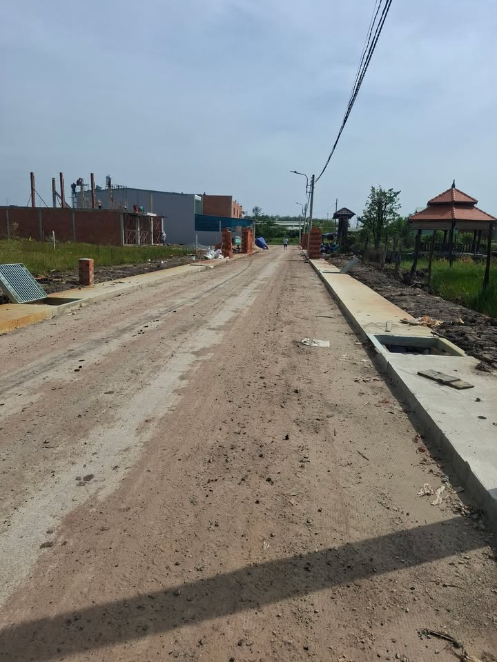 Đất nền Hòa Lợi, Bến Cát 200m² giá 1.3 tỷ - Đường nhựa rộng 8m sắp hoàn thiện!