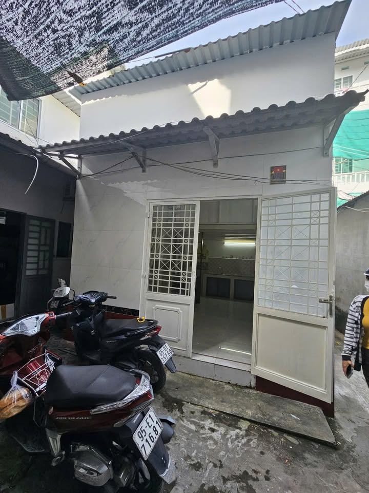 Nhà trệt lửng Hẻm 53 Huỳnh Thúc Kháng 21.7m² giá 850 triệu - Sổ đỏ chính chủ, thương lượng nhẹ!