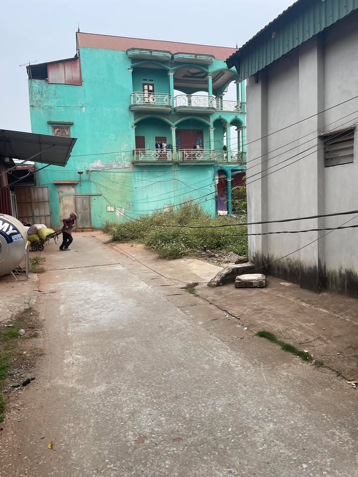 Đất nền Vạn Điểm 100m² giá 3.15 tỷ - Đường ô tô chạy vòng quanh