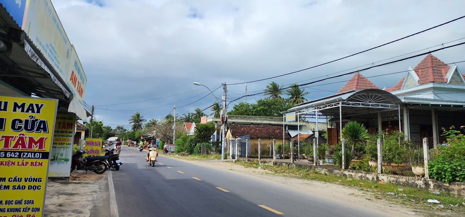 Đất mặt tiền đường Nguyễn Huệ, xã Vạn Thắng, Khánh Hòa 300m² giá 4.2 tỷ - Đầu tư sinh lời ngay!