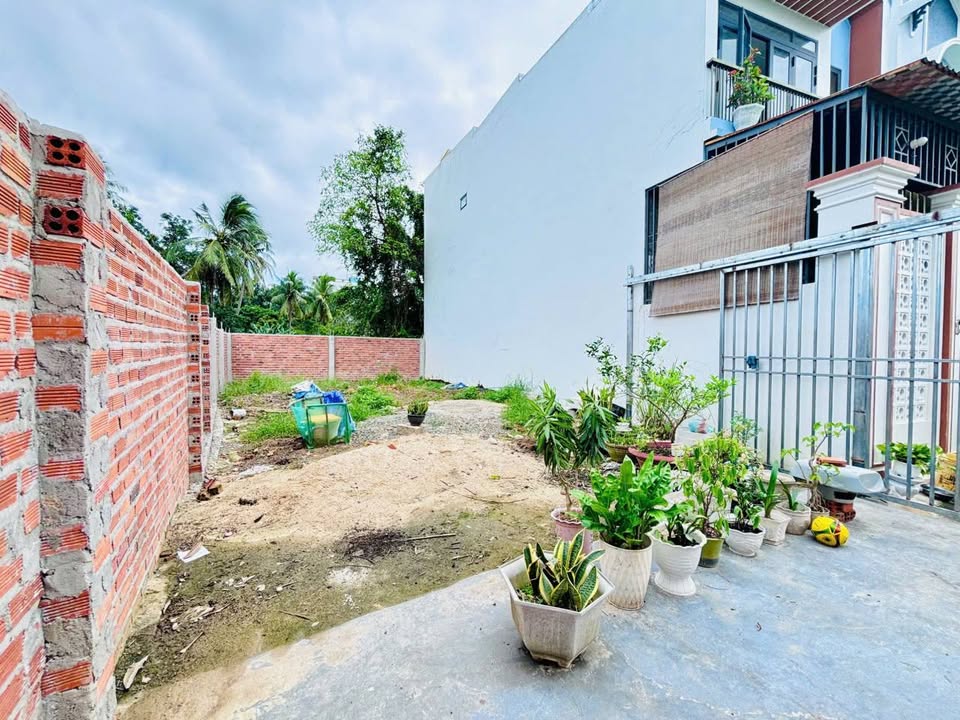 Đất nền Vĩnh Hiệp Nha Trang 121.4m² giá 2.7 tỷ - Sổ hồng chính chủ, đầu tư sinh lời!