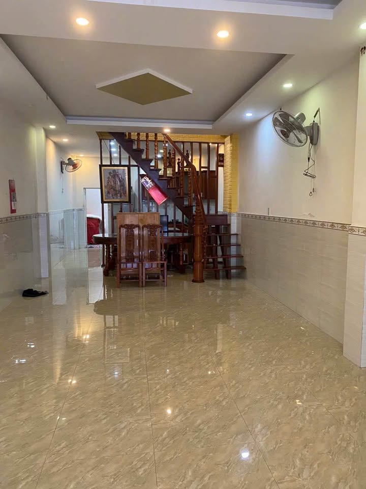 Nhà gần chợ VCN Phước Hải, Nha Trang 71.4m² giá 5.6 tỷ - Hướng Đông Bắc thoáng mát!