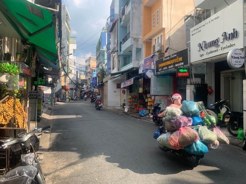 Nhà mặt tiền Phan Xích Long, Phú Nhuận 23m² giá 5 tỷ - Cơ hội đầu tư tuyệt vời!