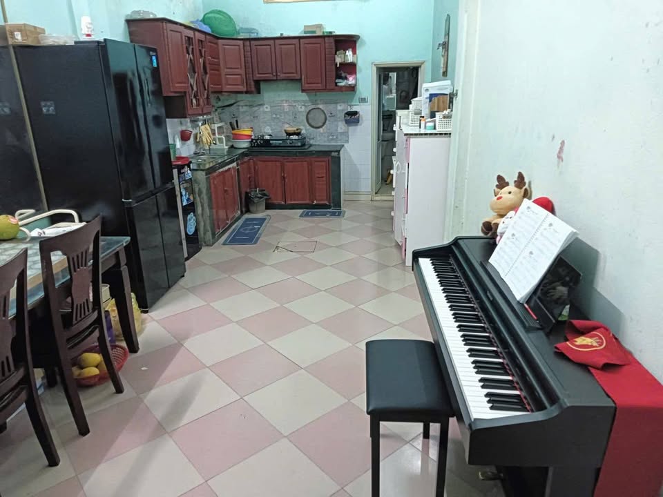 Nhà 3 tầng Điện Biên 59m² giá 3.5 tỷ - Ô tô thông tứ phía!