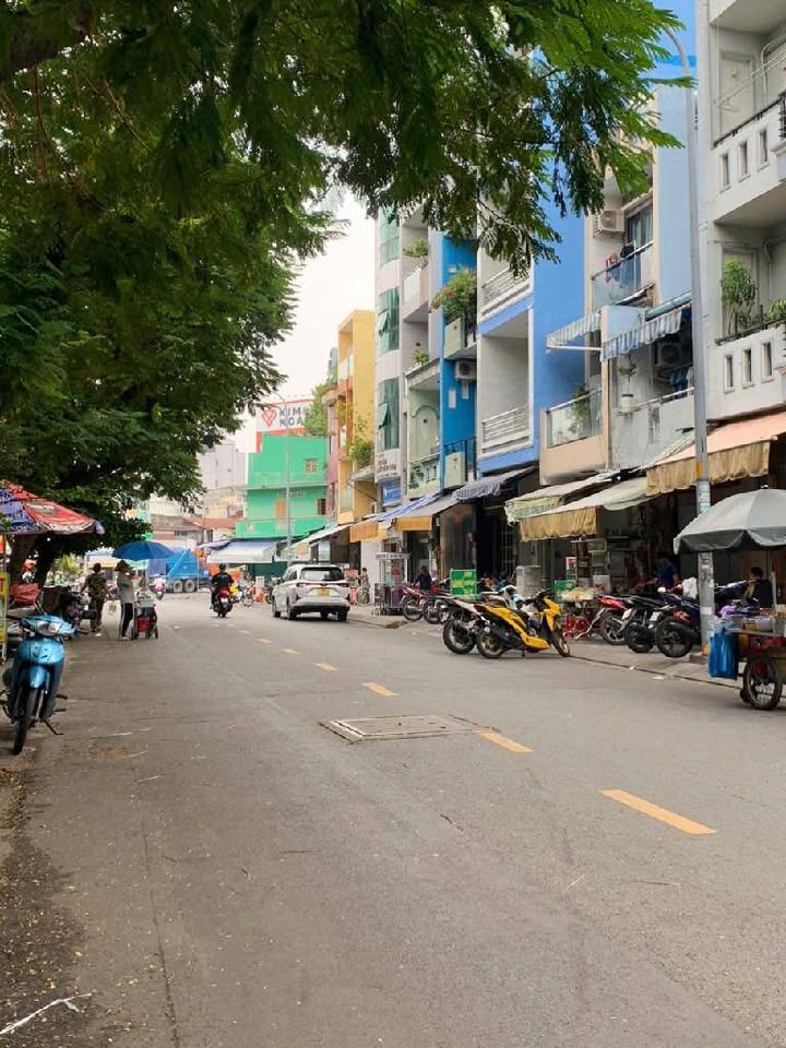 Mặt tiền kinh doanh Lò Siêu Q11 42m² giá 10 tỷ - Cơ hội không thể bỏ lỡ!